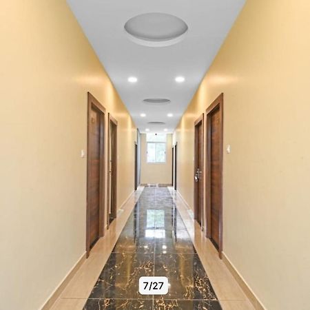 Hotel Manorama Inn Лакнау Екстериор снимка